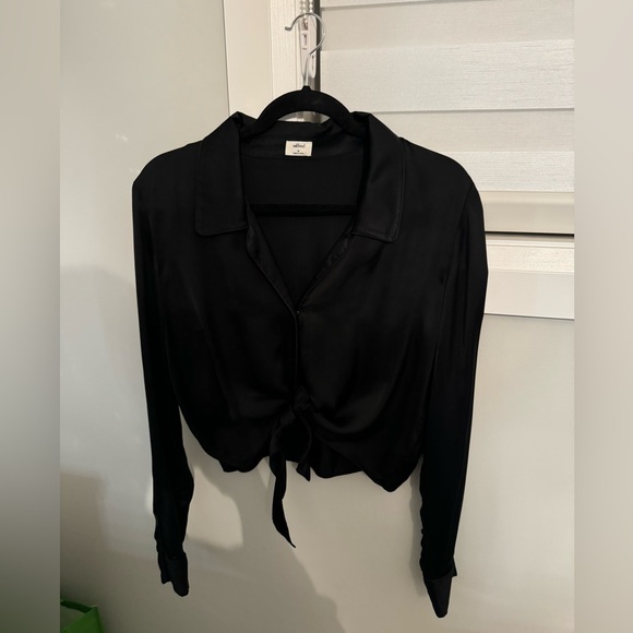 Aritzia Satin Effect Crop Tie Blouse - Picture 1 of 6